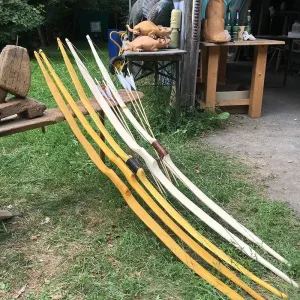 Fertige primitive Langb&ouml;gen